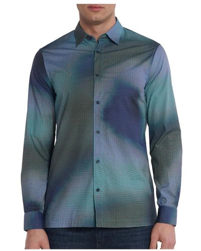 Armani Exchange Klisches blaues hemd mit kragenknopf