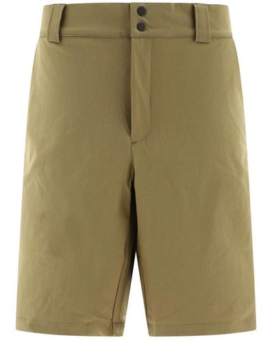 GR10K Casual shorts - Grün