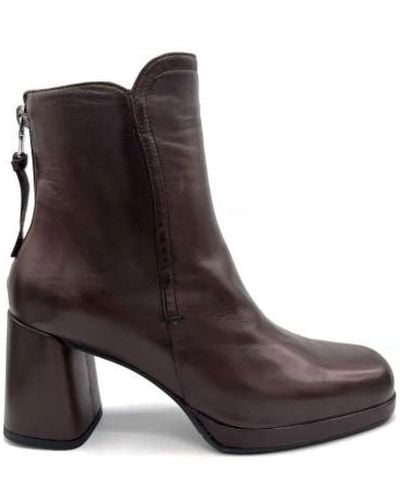 Mara Bini Heeled Boots - Brown