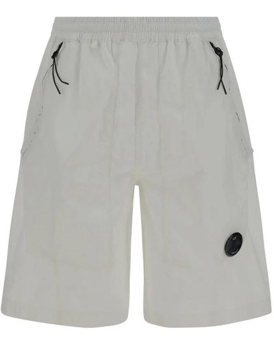 C.P. Company Weiße shorts mit lens logo - Grau