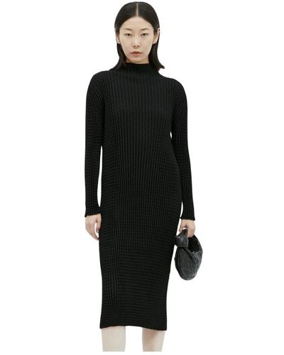 Issey Miyake Dresses > day dresses > knitted dresses - Noir