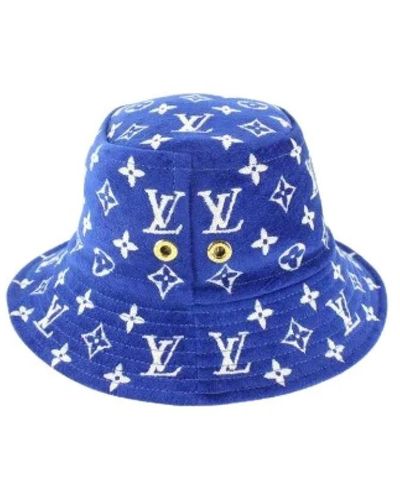 Cappello Louis Vuitton di seconda mano per 200 EUR su Esplugues de  Llobregat su WALLAPOP