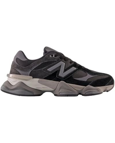 New Balance 9060 in nero/grigio