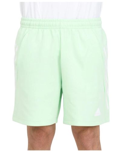 adidas Shorts performance verdi con patch logo bianco - Verde