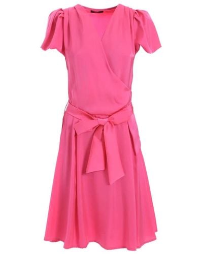 Yes-Zee Gekreuztes v-ausschnitt kleid mit gürtel - Pink