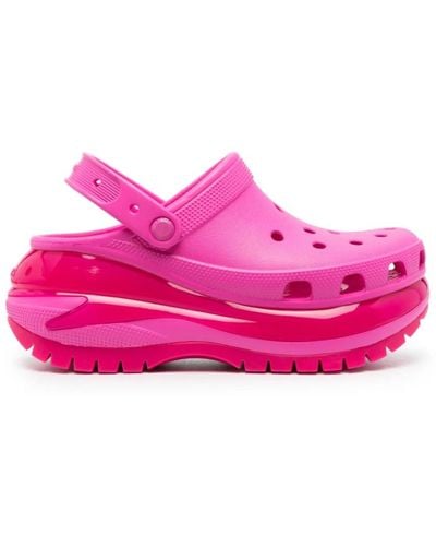 Crocs™ Sandalias de plataforma rosa fucsia