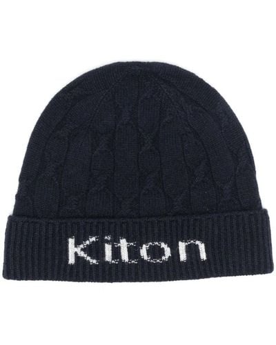 Kiton Cappello blu a maglia con logo intarsia