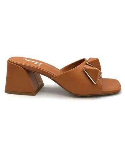 Jeannot Shoes > heels > heeled mules - Marron
