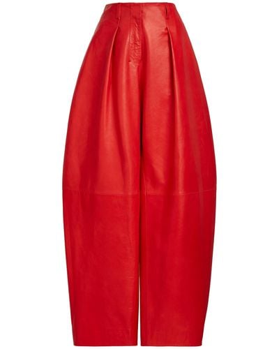 Jacquemus Ovalo Cuir Pleated Leather Balloon Pants - Red