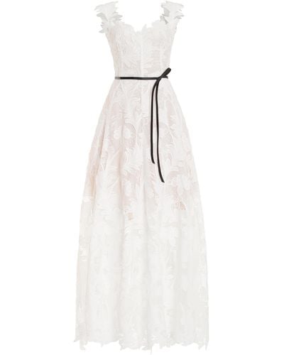 Oscar de la Renta Embroidered Guipure Lace Gown - White