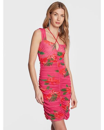 Pinko Kleid Für Den Alltag Avvinto 100954 A0Sp Slim Fit - Rot