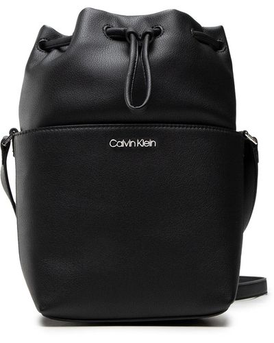 Calvin Klein Handtasche ck must bucket bag sm k60k609124 bax - Schwarz