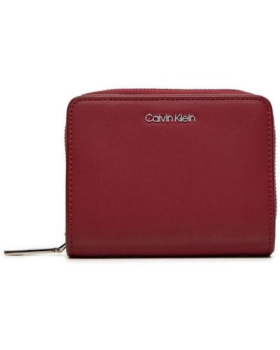 Calvin Klein Kleine Damen Geldbörse Ck Must Medium Zip Around Wallet K60K611937 - Rot