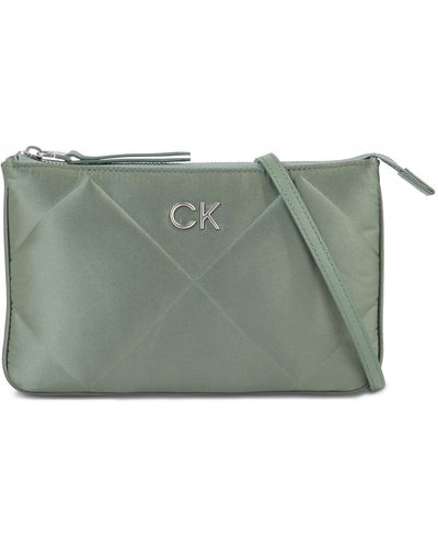 Calvin Klein Handtasche re-lock quilt crossbody - satin k60k611299 sea spray lkg - Grün
