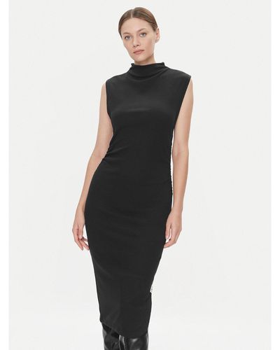 Calvin Klein Kleid Für Den Alltag J20J221396 Slim Fit - Schwarz