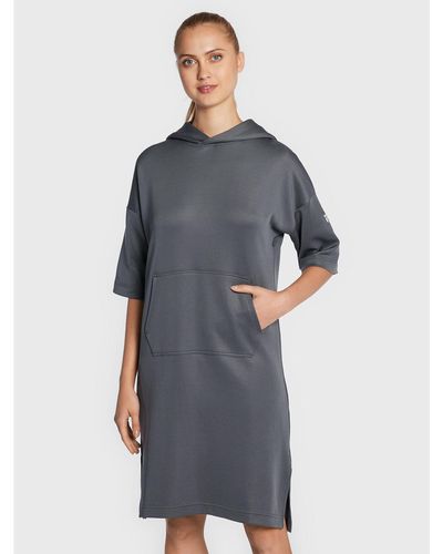 Fila Kleid Für Den Alltag Carrara Faw0229 Loose Fit - Grau