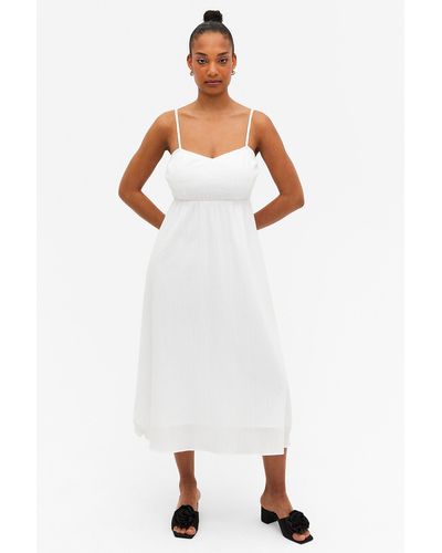 Monki Sleeveless Sweetheart Dress - White