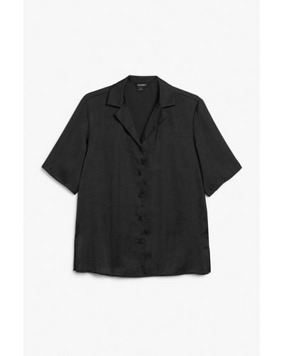 Monki Satin Resort Shirt - Black