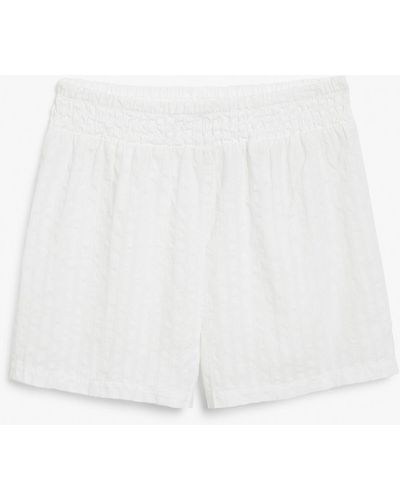 Monki Seersucker Shorts - White