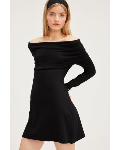 Monki Short Off-shoulder Dress - Black