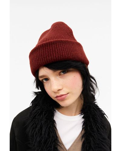 Monki Soft Knit Beanie - Red