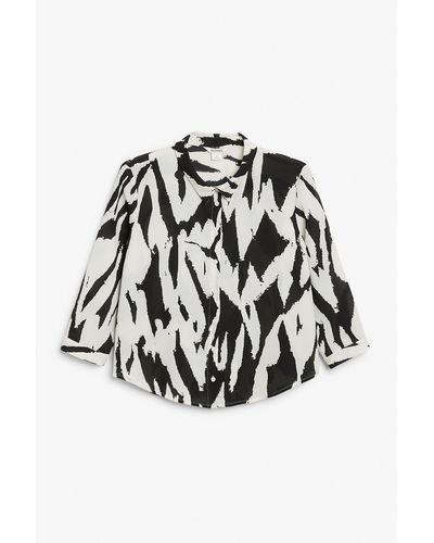Monki Flowy Abstract Tiger Crepe Blouse - Black