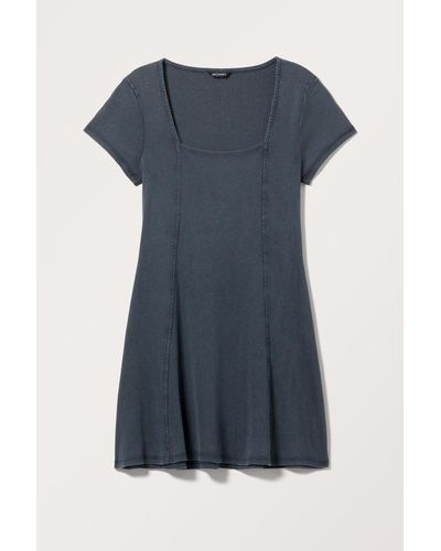 Monki Geripptes T-Shirt-Kleid Mit Eckigem Ausschnitt - Blau