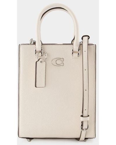 COACH Tote 16 With Signature Canvas Detail - White