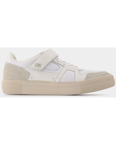 Ami Paris Low-top Adc Sneakers - White