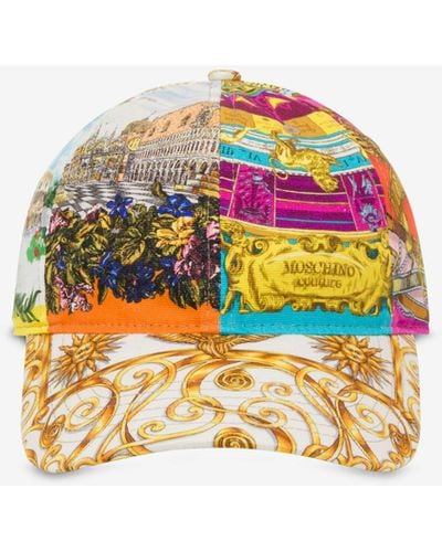 Moschino Cappello Con Visiera Scarf Print - Multicolore