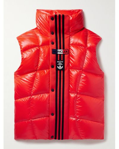 Moncler Genius Adidas Originals Bozon Daunenweste aus gestepptem glänzendem Shell mit Besatz aus technischem Jersey - Rot