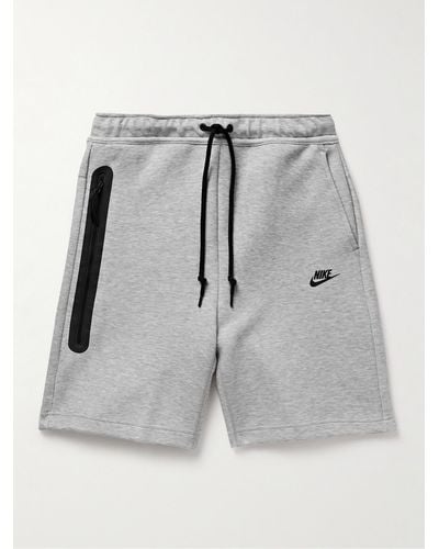 Nike Gerade geschnittene Shorts aus "Tech Fleece"-Material aus einer Baumwollmischung mit Kordelzugbund und Logoprint - Grau
