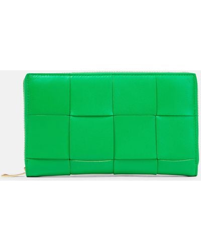 Bottega Veneta Intreccio Leather Wallet - Green