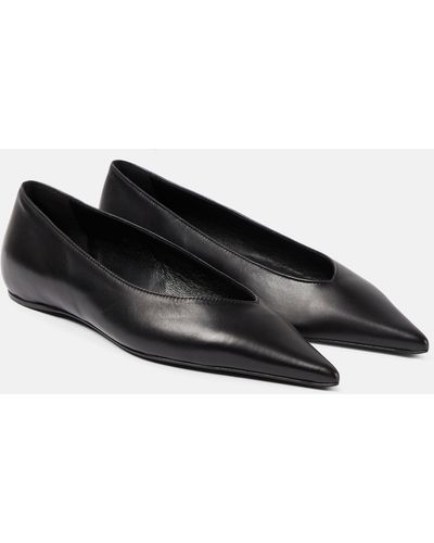 Totême The Asymmetric Leather Ballet Flats - Black