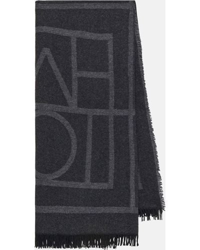 Totême Logo Wool And Cashmere Scarf - Black