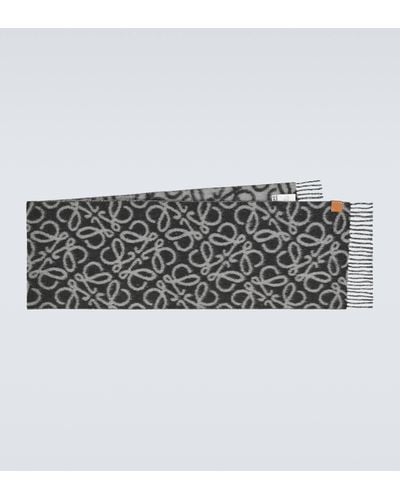 Loewe Anagram Aplaca And Wool-blend Scarf - Metallic