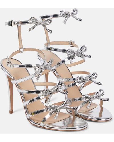 Giambattista Valli Silver Love Bow Embellished Sandals - Metallic
