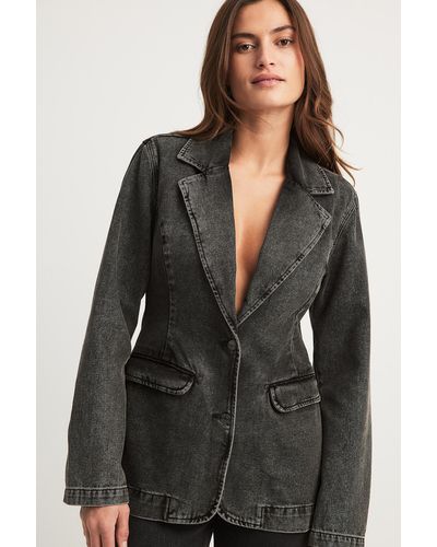 NA-KD Julieta Padros X Getailleerde Denim Blazer - Zwart