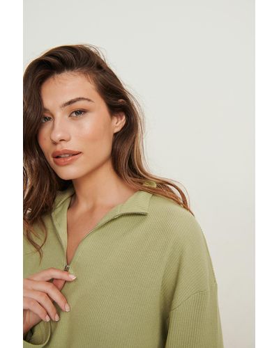 NA-KD Trend Gewafelde Sweater Met Ritsdetail - Groen