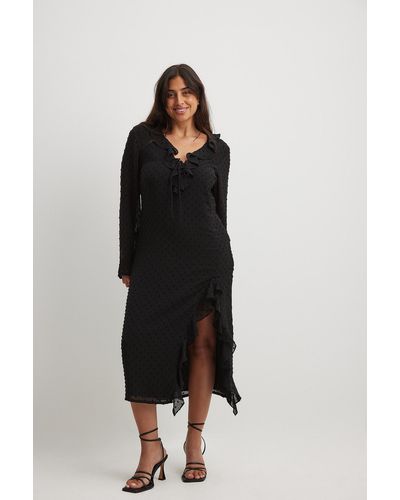 NA-KD Midi-jurk Met Ruches En Een V-hals - Zwart
