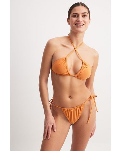 NA-KD Swimwear Hoog Uitgesneden Bikinibroekje Met Trekkoordstrik - Bruin