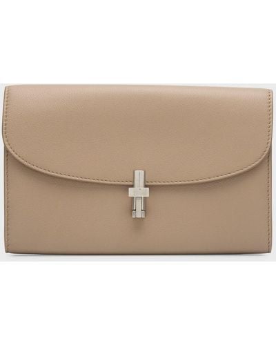 The Row Sofia Continental Wallet In Grainy Leather - Natural