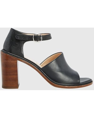 Gabriela Hearst Beau Leather Ankle-Strap Sandals - Black