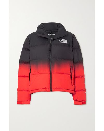 The North Face 1996 Nuptse Verkürzte Daunenjacke Aus Gestepptem, Recyceltem Shell Mit Farbverlauf - Rot