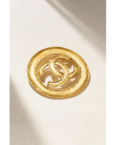 Chanel Hammered Gold-plated Brooch - Metallic