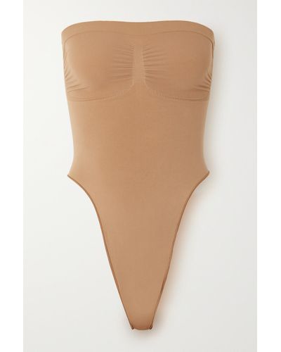 Skims Seamless Sculpt Strapless Thong Bodysuit – Sienna – String-body - Natur