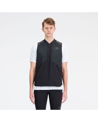 New Balance Impact run luminous packable vest in schwarz - Blau