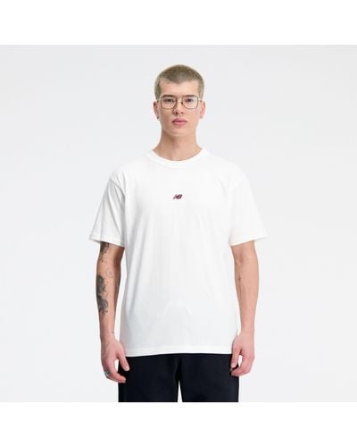 New Balance T-shirt athletics remastered graphic cotton jersey short sleeve in bianca - Bianco
