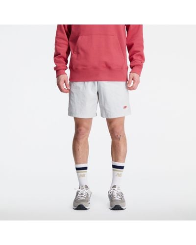 New Balance Sport Essentials Premium Woven Short In Grey Polywoven - Pink