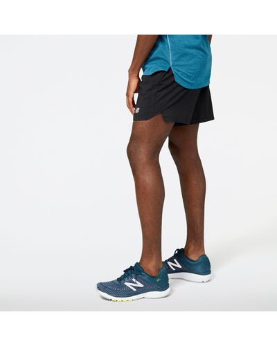 New Balance Pantaloncini accelerate 7 inch in nero - Blu